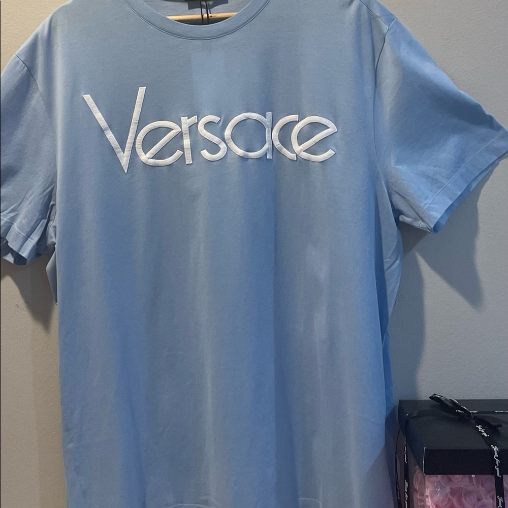 VERSACE T-Shirt - Picture 8 of 9